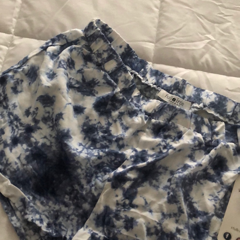 Shorts - Picture 2 of 2